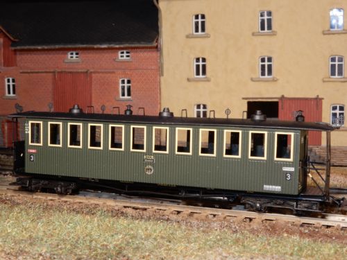 Vierachsige Reisezugwagen der Gattung 727 Einzelfenster, Epoche II, K 1326